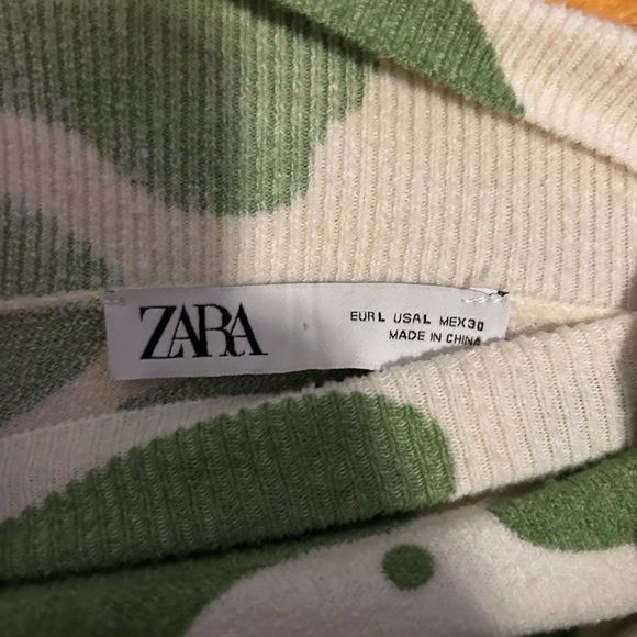 Zara cropped Green and White Cow Patterned Sweater - Picture 2 of 3